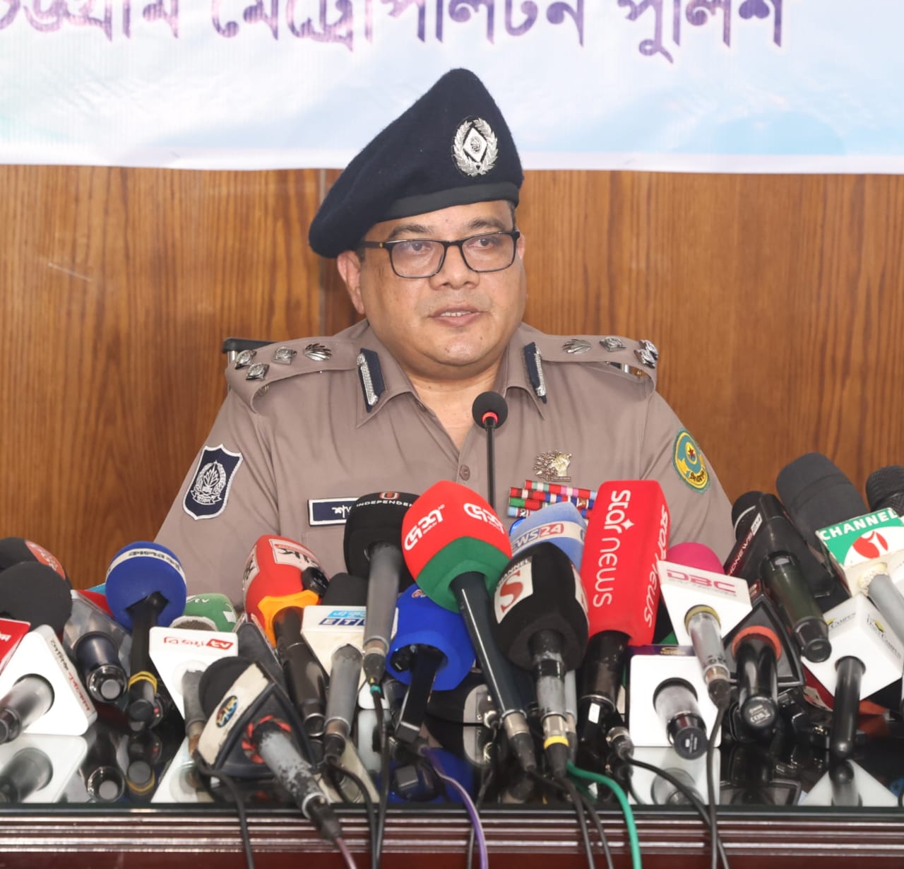 জুলাই আন্দোলনের মামলা ৯০ শতাংশ অগ্রগতি, চাঁদাবাজি ও মাদক পাচারকারীদের বিরুদ্ধে কঠোর অবস্থান