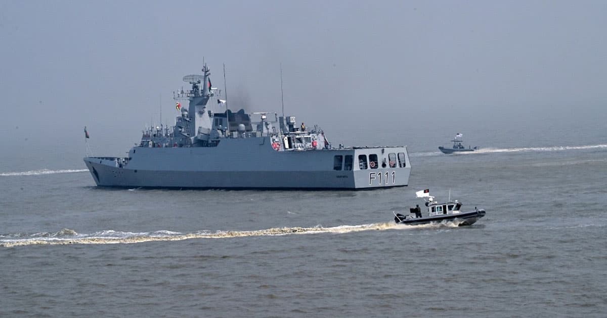 নৌবাহিনীর গোলাবর্ষণ মহড়া বঙ্গোপসাগরে