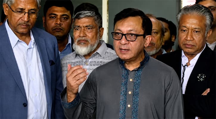 বিশ্বের জাহাজ রিসাইক্লিং শিল্পে হারানো শীর্ষস্থান ফেরাতে হবে: শিল্পমন্ত্রী