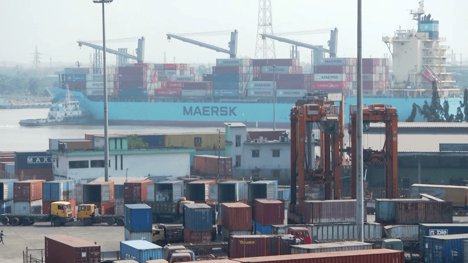 চট্টগ্রাম বন্দর-এপি মুলার চুক্তিতে লালদিয়ায় ৮০০ মিলিয়ন ডলার