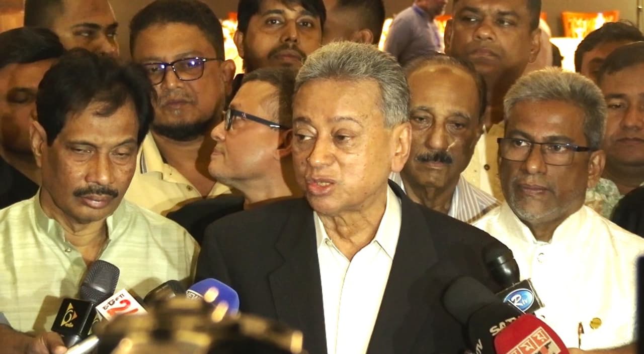 গণতান্ত্রিক পরিবেশে উৎসবমুখর নির্বাচন চায় জনগণ: আমীর খসরু