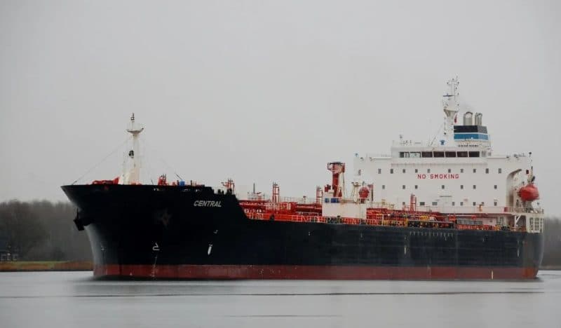 চট্টগ্রাম বন্দরে পৌঁছেছে প্রথম অকটেন জাহাজ