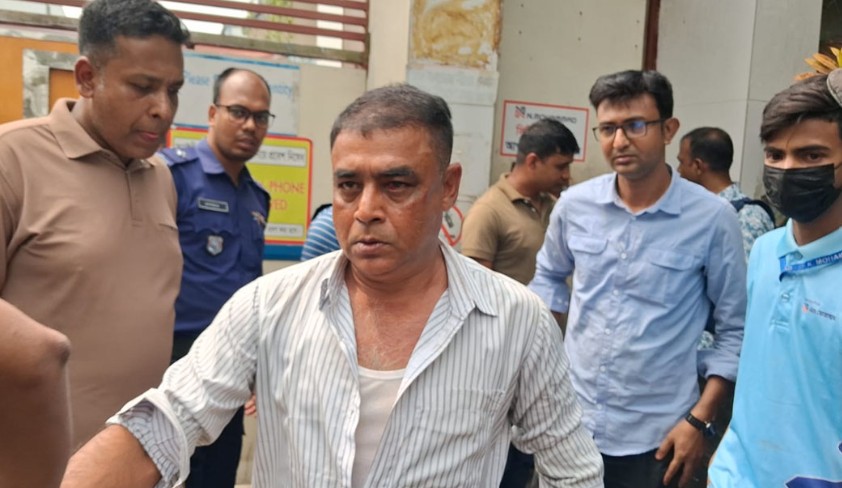 এন মোহাম্মদ প্লাস্টিক কারখানায় শ্রমিক বিক্ষোভ, হামলার শিকার ২ সাংবাদিক