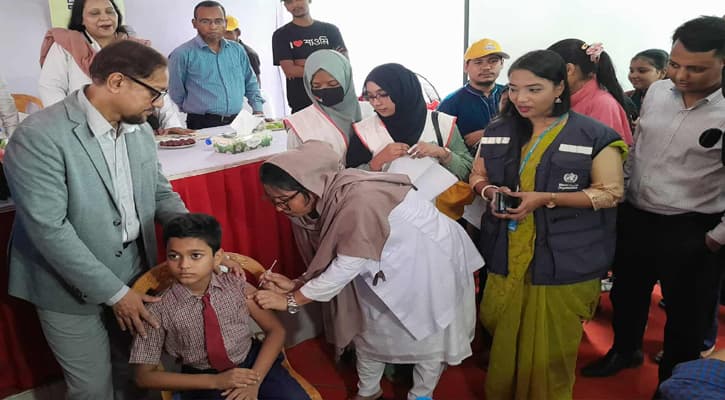 চট্টগ্রামে সাড়ে ২৪ লাখ শিশু পাবে টাইফয়েডের টিকা